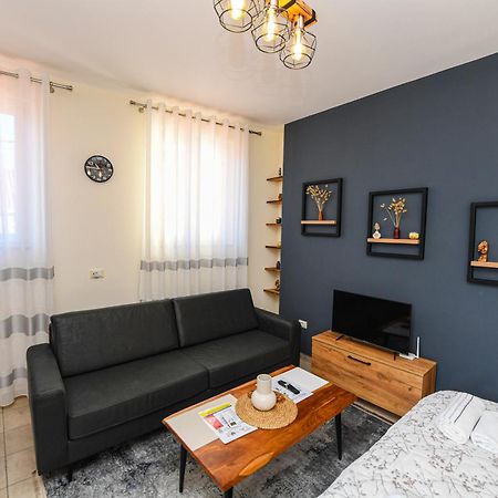 City Nest Shkodër エクステリア 写真